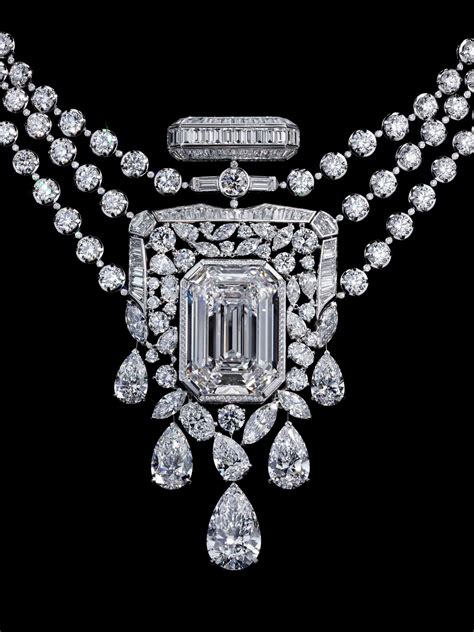 chanel no 5 necklace 55.55-carat diamond|Chanel no 5.